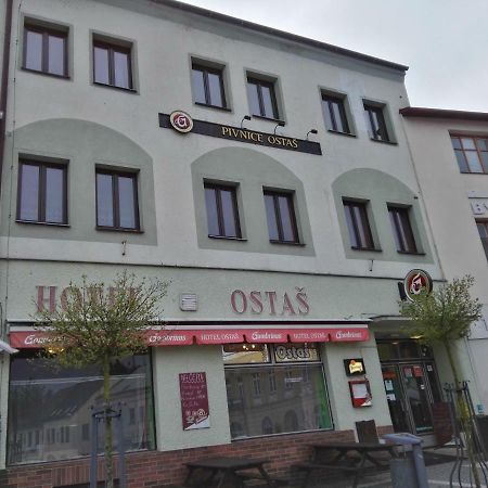 Hotel Ostas Police nad Metují エクステリア 写真